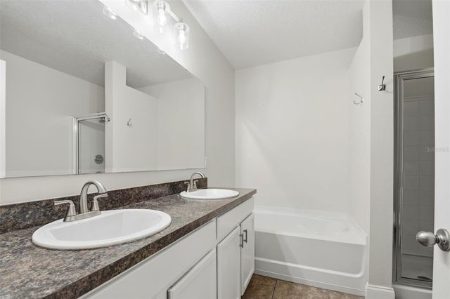 2572 VINEYARD CIRCLE, Sanford, FL 32771