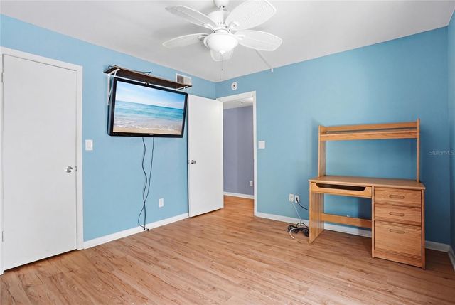 11201 122ND AVENUE N 143, Largo, FL 33778