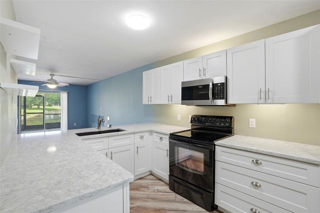 11201 122ND AVENUE N 143, Largo, FL 33778