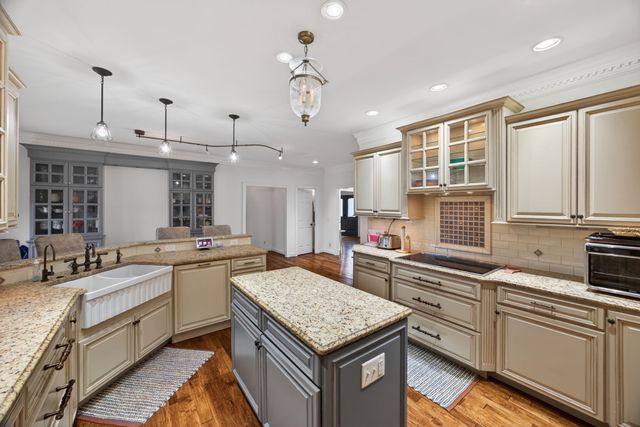 1166 Sheraton Dr, Cookeville, TN 38501