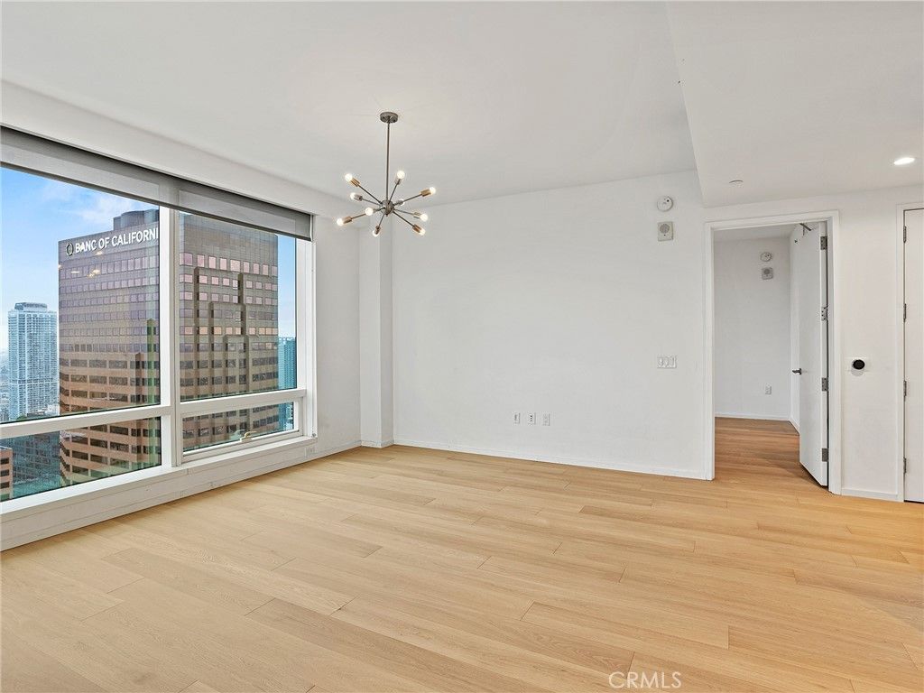 Image 20 of property listing at 877 Francisco Street 4106, Los Angeles, CA 90017