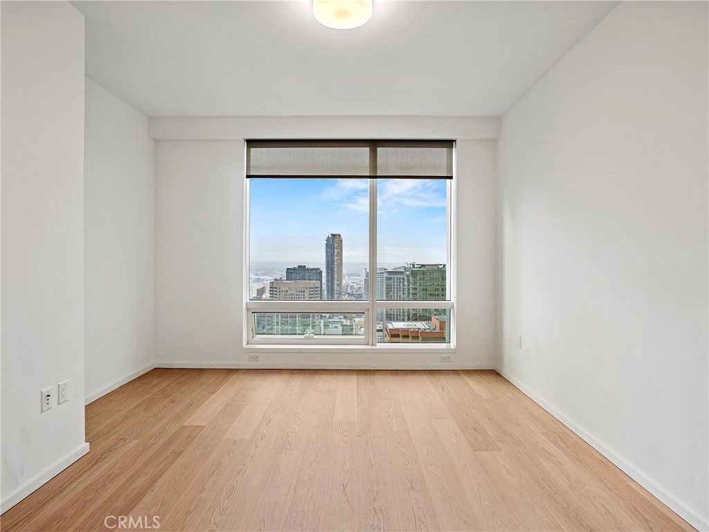 Image 23 of property listing at 877 Francisco Street 4106, Los Angeles, CA 90017