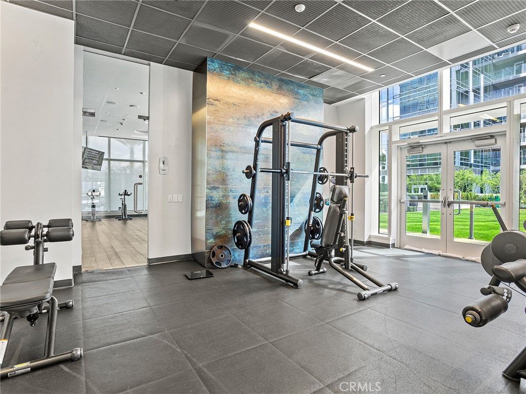 Image 42 of property listing at 877 Francisco Street 4106, Los Angeles, CA 90017