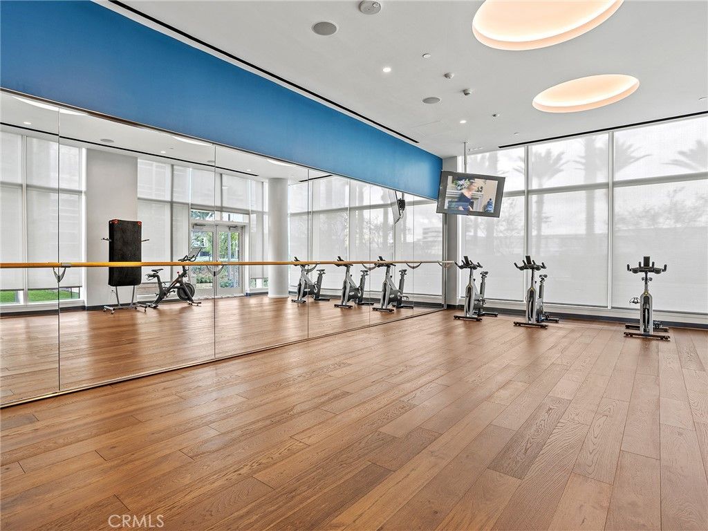 Image 43 of property listing at 877 Francisco Street 4106, Los Angeles, CA 90017