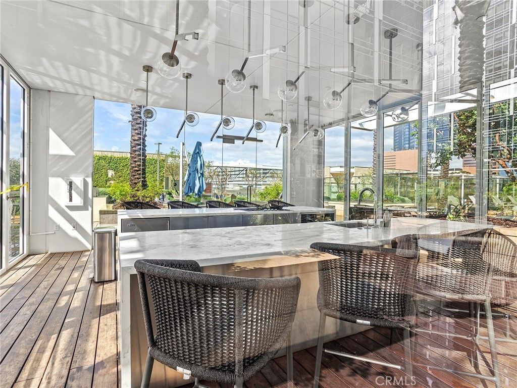 Image 49 of property listing at 877 Francisco Street 4106, Los Angeles, CA 90017