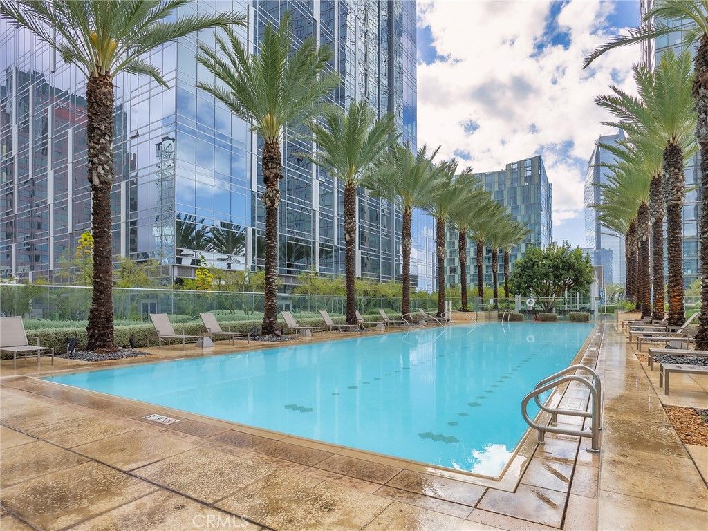 Image 54 of property listing at 877 Francisco Street 4106, Los Angeles, CA 90017