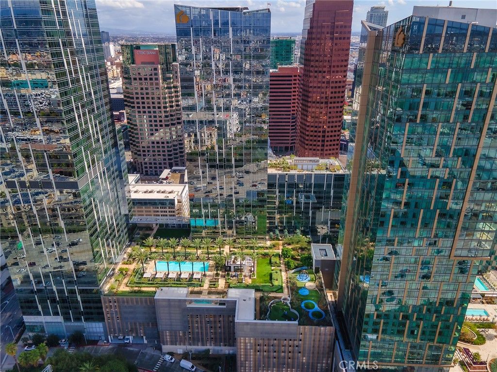 Image 59 of property listing at 877 Francisco Street 4106, Los Angeles, CA 90017