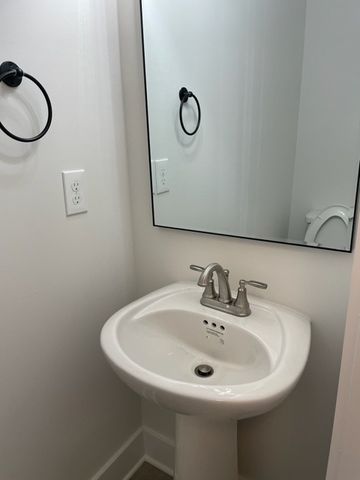 2190 Hospitality Ln, Murfreesboro, TN 37128