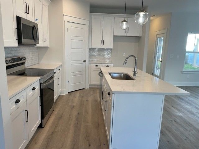 2190 Hospitality Ln, Murfreesboro, TN 37128