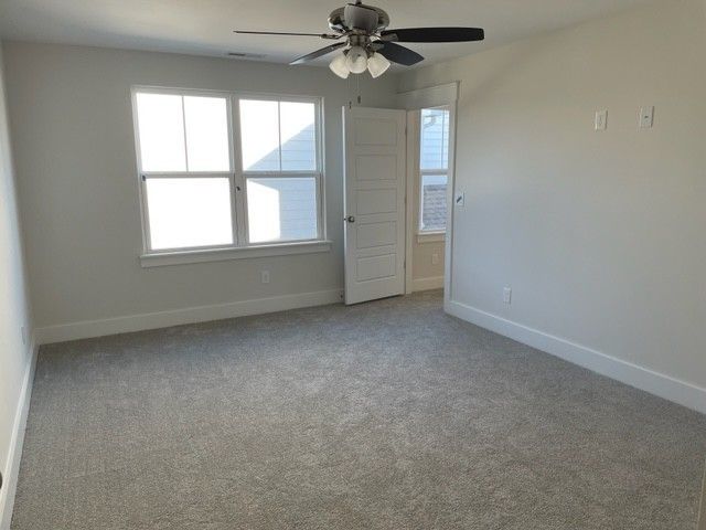 2190 Hospitality Ln, Murfreesboro, TN 37128