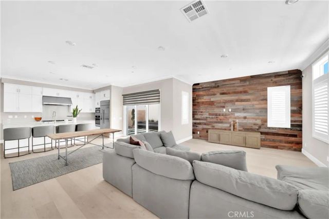 249 Chorus, Irvine, CA 92618