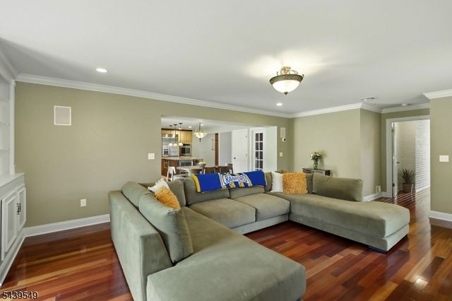 7 Cranford Avenue, Cranford Twp., NJ 07016