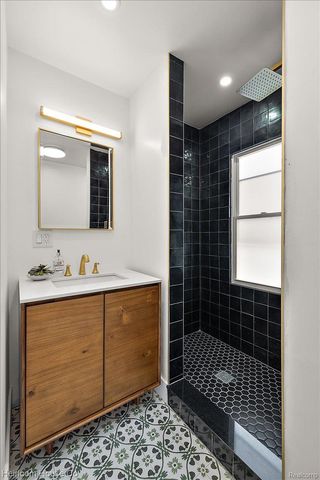 3240 Lawrence Street, Detroit, MI 48206