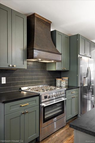 3240 Lawrence Street, Detroit, MI 48206