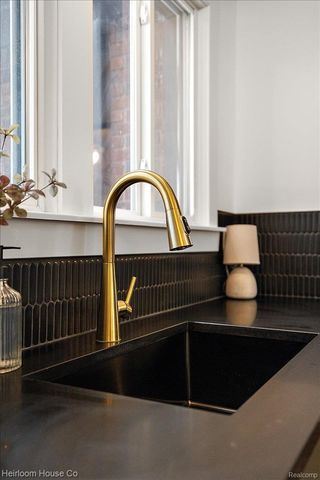 3240 Lawrence Street, Detroit, MI 48206