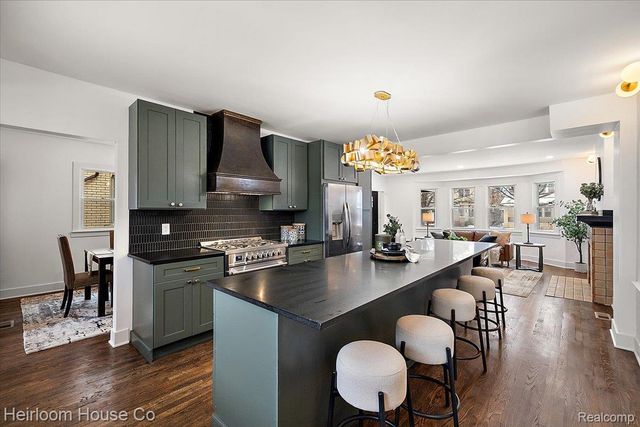 3240 Lawrence Street, Detroit, MI 48206