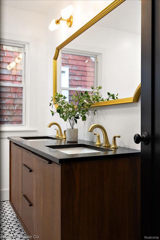 3240 Lawrence Street, Detroit, MI 48206