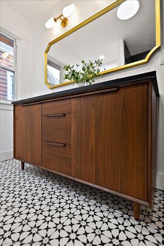 3240 Lawrence Street, Detroit, MI 48206