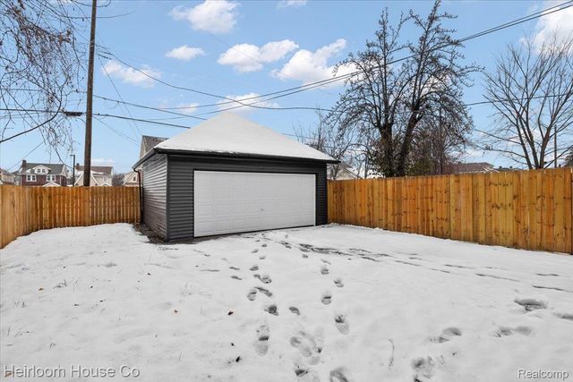 3240 Lawrence Street, Detroit, MI 48206