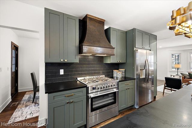 3240 Lawrence Street, Detroit, MI 48206