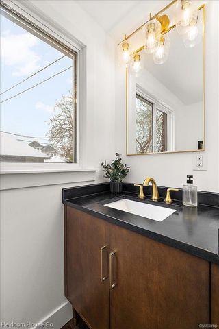 3240 Lawrence Street, Detroit, MI 48206