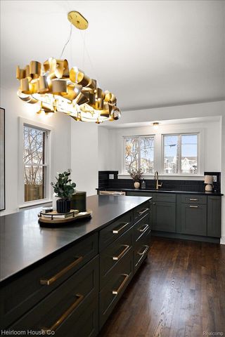 3240 Lawrence Street, Detroit, MI 48206