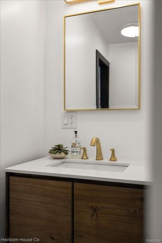 3240 Lawrence Street, Detroit, MI 48206