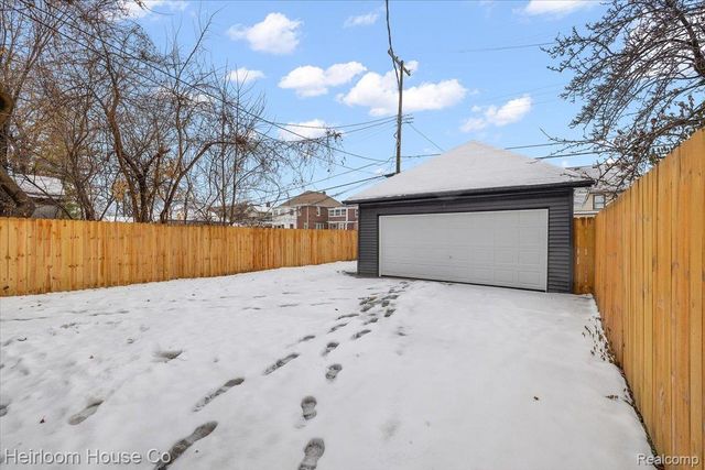 3240 Lawrence Street, Detroit, MI 48206