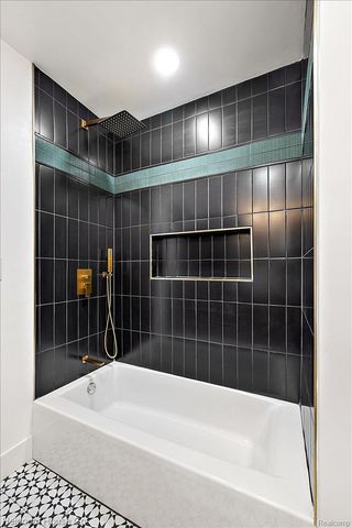 3240 Lawrence Street, Detroit, MI 48206