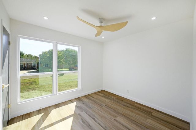 1306 Green Downs DR, Round Rock, TX 78664