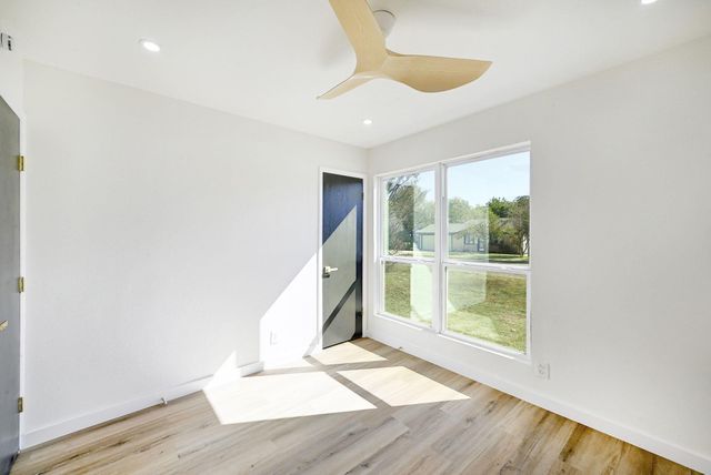 1306 Green Downs DR, Round Rock, TX 78664