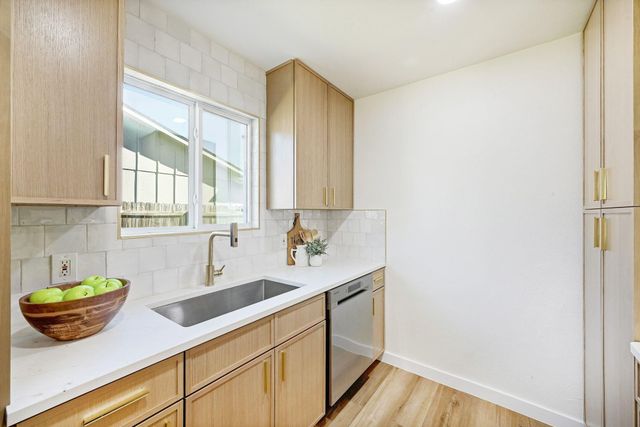 1306 Green Downs DR, Round Rock, TX 78664