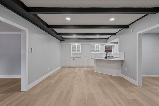 105 N Woodsway Street E, Conroe, TX 77301