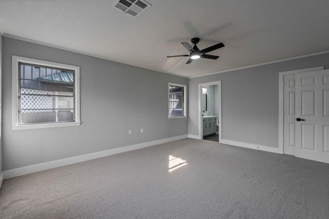 105 N Woodsway Street E, Conroe, TX 77301