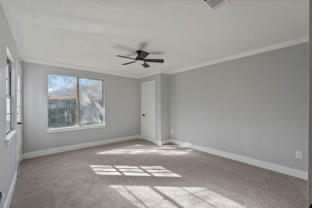 105 N Woodsway Street E, Conroe, TX 77301