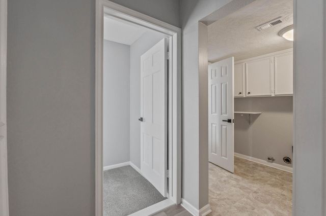 105 N Woodsway Street E, Conroe, TX 77301