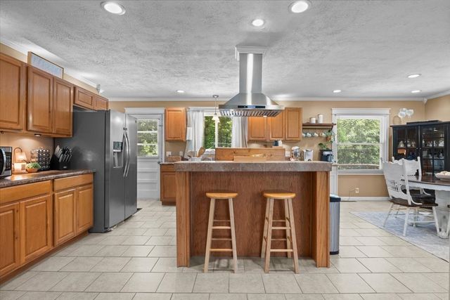 353 Powers Blvd, Waverly, TN 37185