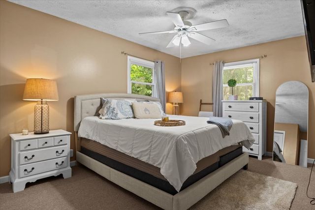 353 Powers Blvd, Waverly, TN 37185