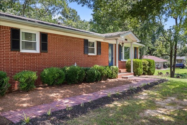 353 Powers Blvd, Waverly, TN 37185
