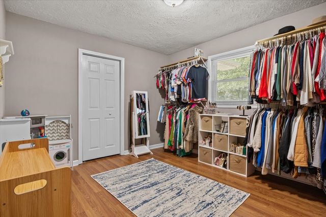 353 Powers Blvd, Waverly, TN 37185