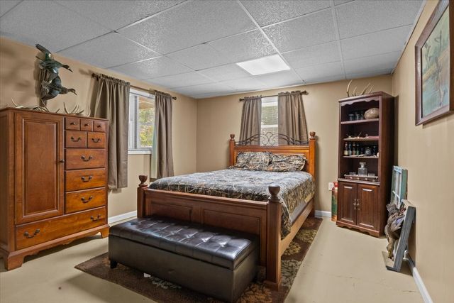 353 Powers Blvd, Waverly, TN 37185