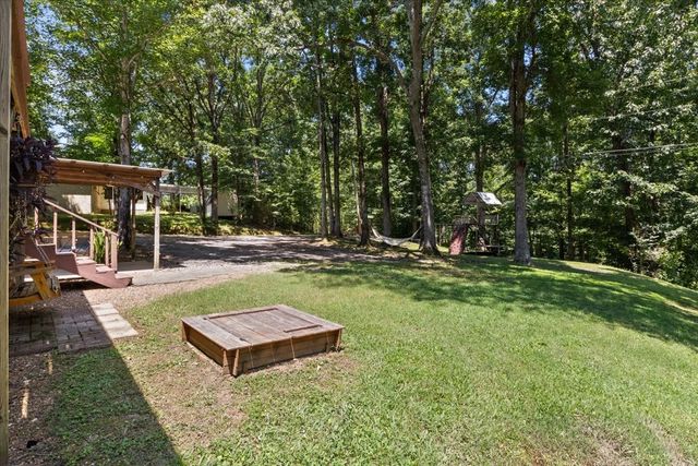 353 Powers Blvd, Waverly, TN 37185