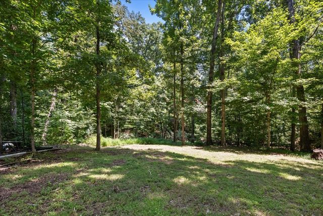 353 Powers Blvd, Waverly, TN 37185