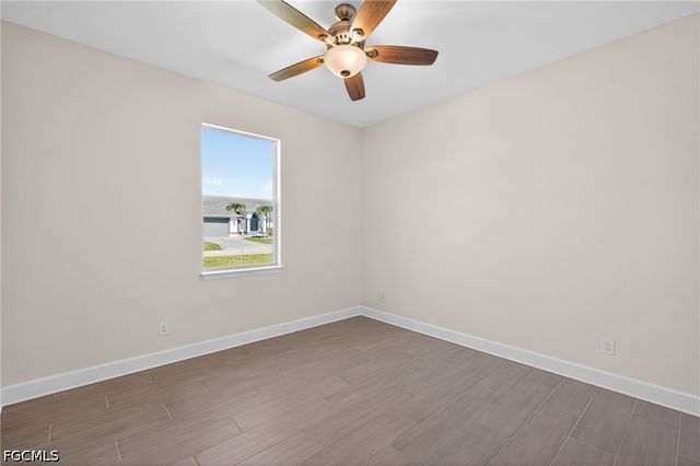 2537 SW 11th CT, Cape Coral, FL 33914