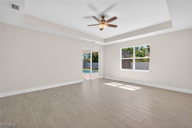 2537 SW 11th CT, Cape Coral, FL 33914