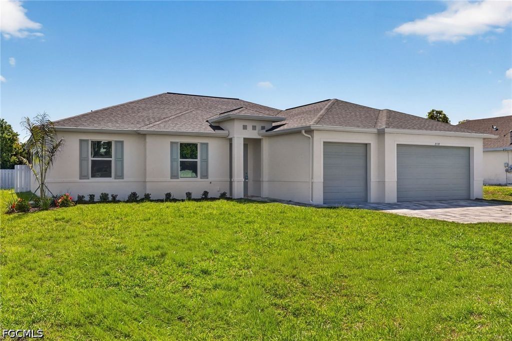 2537 SW 11th CT, Cape Coral, FL 33914