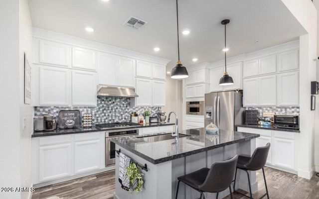 3855 S MCQUEEN Road 24, Chandler, AZ 85286