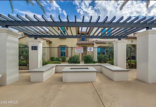 3855 S MCQUEEN Road 24, Chandler, AZ 85286