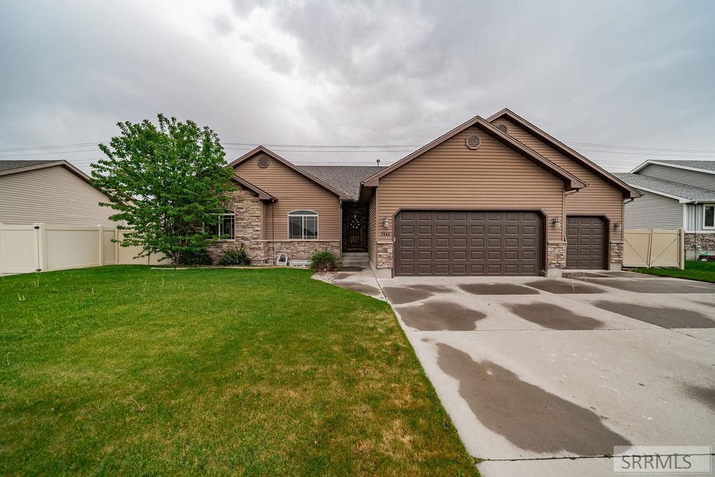 Image 1 of property listing at 1944 Lexington Avenue, Idaho Falls, ID 83404