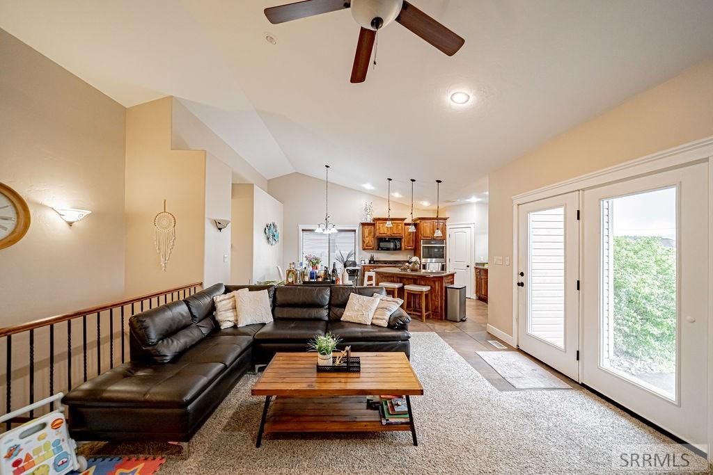 Image 7 of property listing at 1944 Lexington Avenue, Idaho Falls, ID 83404